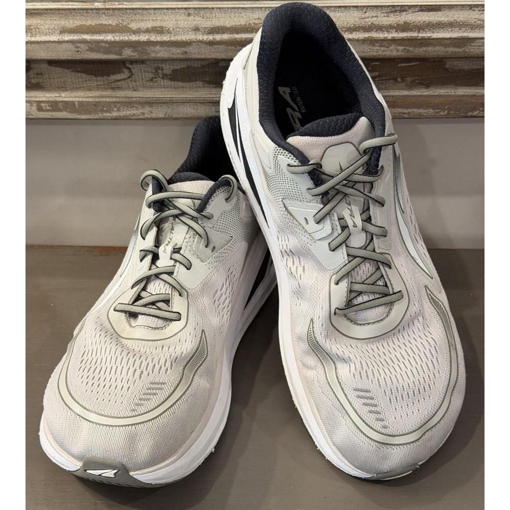 Altra Paradigm 6 Men's Size 13 White/Gray Ego Max Guide Rail Road Running Shoes